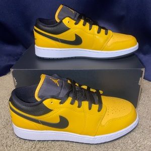 COPY - Nike Air Jordan 1 Low University Gold GS